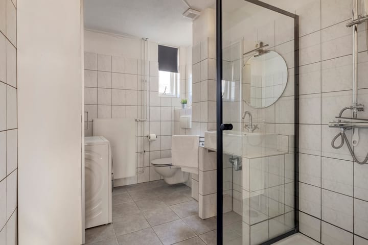 Photo 18 of Julianastraat 13