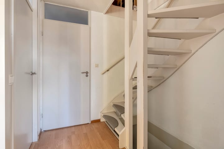 Photo 15 of Julianastraat 13