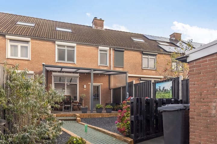 Photo 26 of Julianastraat 13