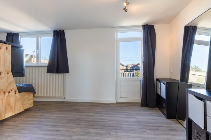 Photo 18 of Ravenweg 15