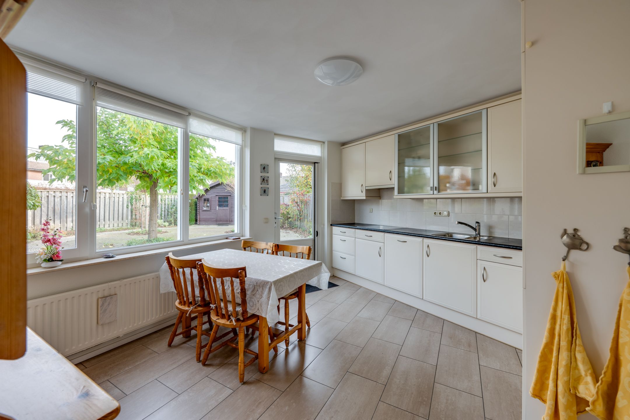 Foto 15 van Vrouwenmantel 6