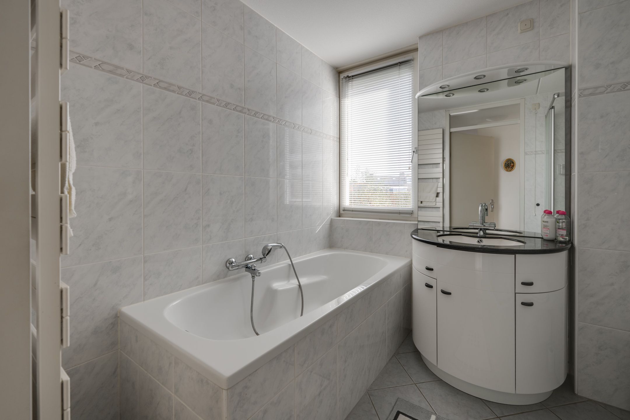 Foto 27 van Vrouwenmantel 6