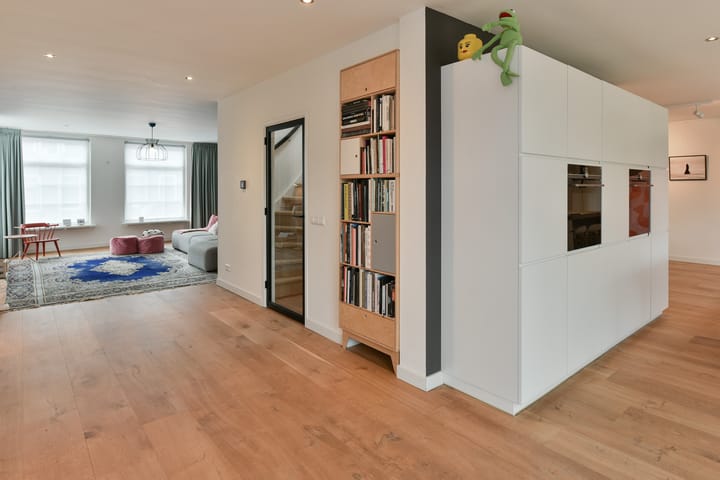 Photo 15 of Voorstraat 6