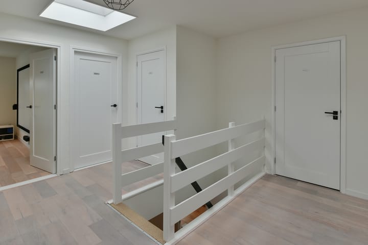 Photo 23 of Voorstraat 6