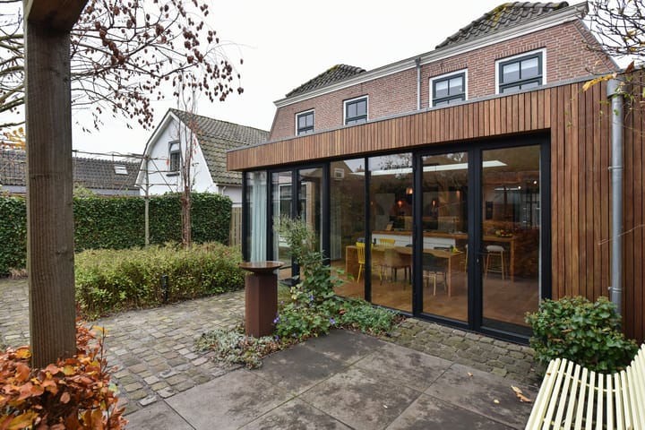 Photo 35 of Voorstraat 6