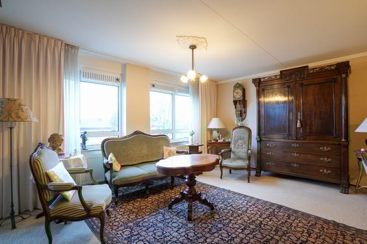 Photo 3 of Delleweg 38