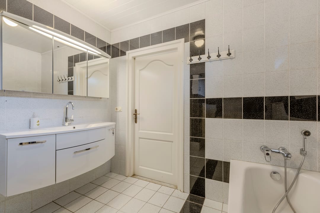 Photo 37 of Meirstraat 51-A