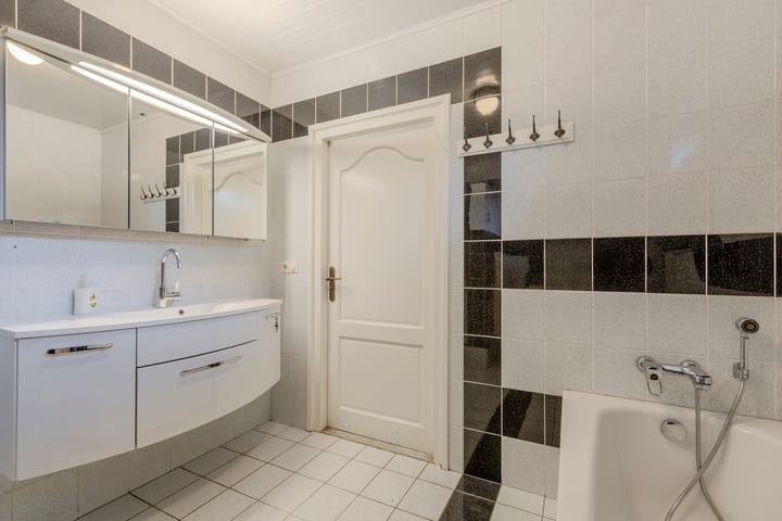 Photo 37 of Meirstraat 51-A