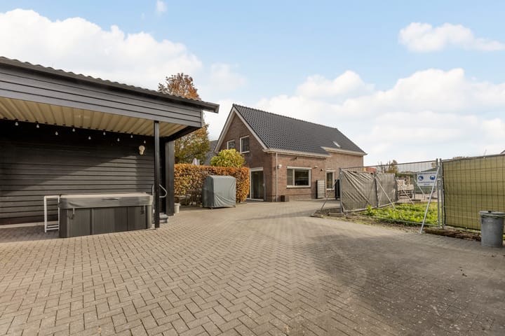 Photo 82 of Meirstraat 51-A