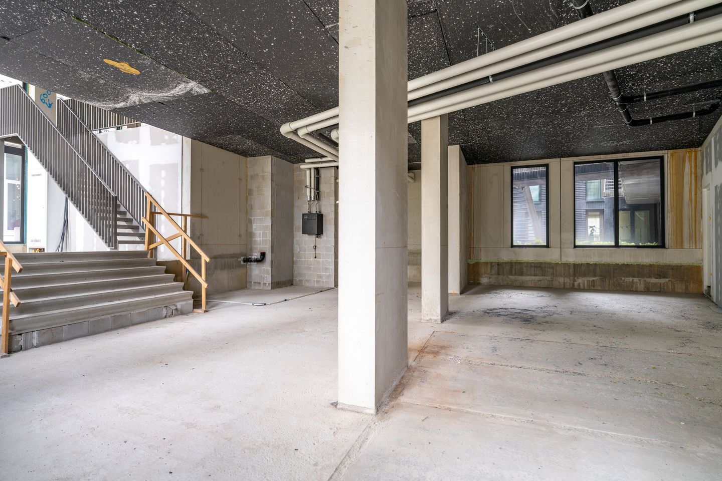 View photo 3 of Radarweg 313