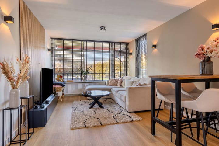 Photo 3 of Middenwetering 246