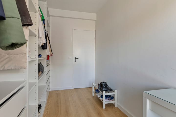 Photo 23 of Middenwetering 246