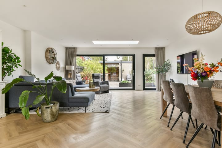 Photo 7 of Wilsonstraat 201