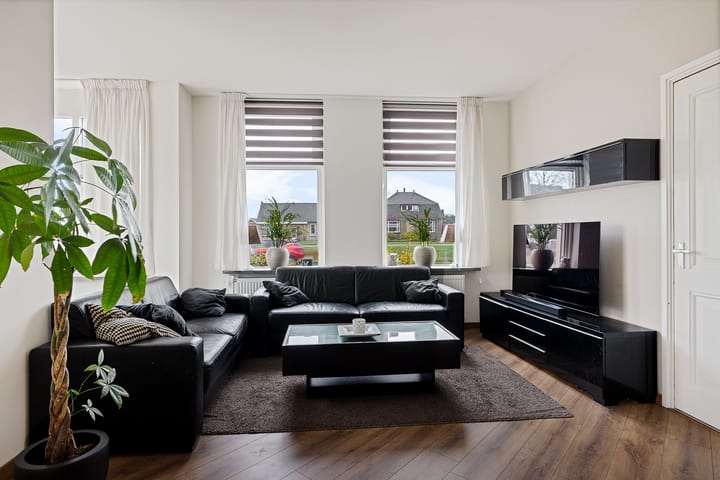 Photo 6 of Hoofdweg 76