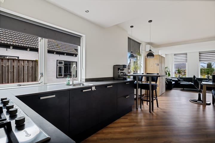 Photo 11 of Hoofdweg 76