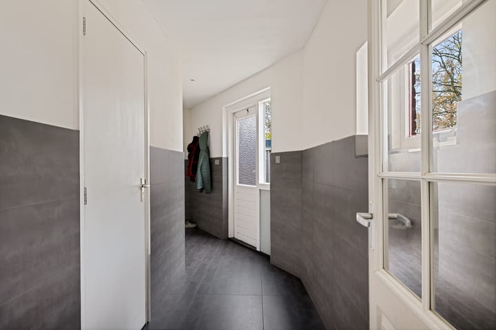 Photo 12 of Hoofdweg 76