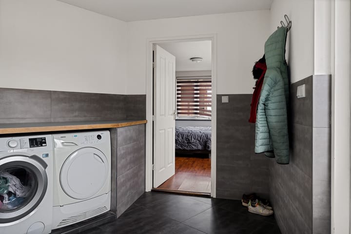 Photo 18 of Hoofdweg 76