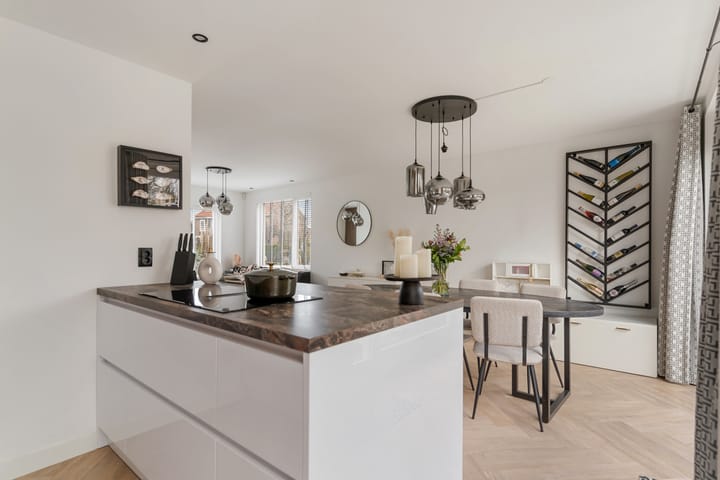 Foto 14 van van Egmondplein 15