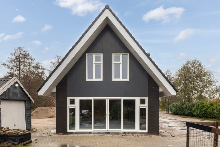 Photo 37 of Lange Reed 2-A