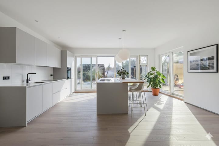 Photo 53 of Lange Reed 2-A