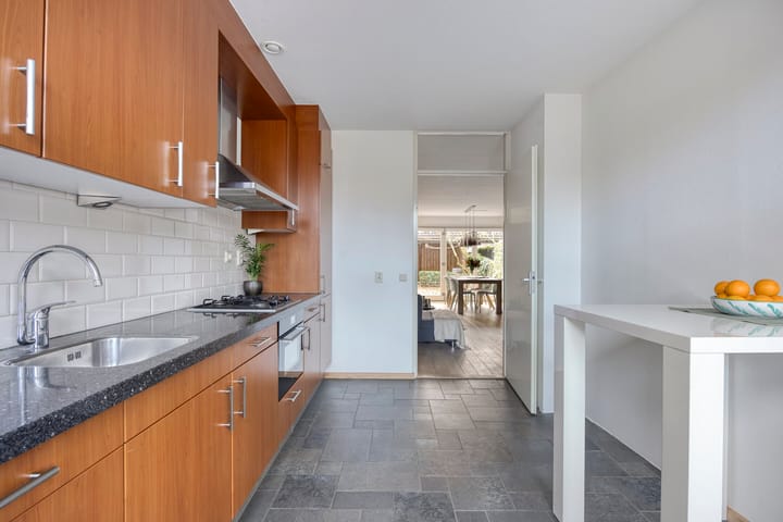 Photo 17 of Walstro 56