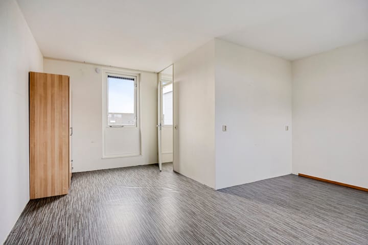 Photo 26 of Walstro 56