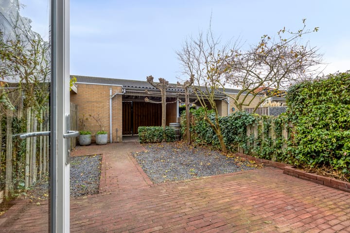 Photo 30 of Walstro 56