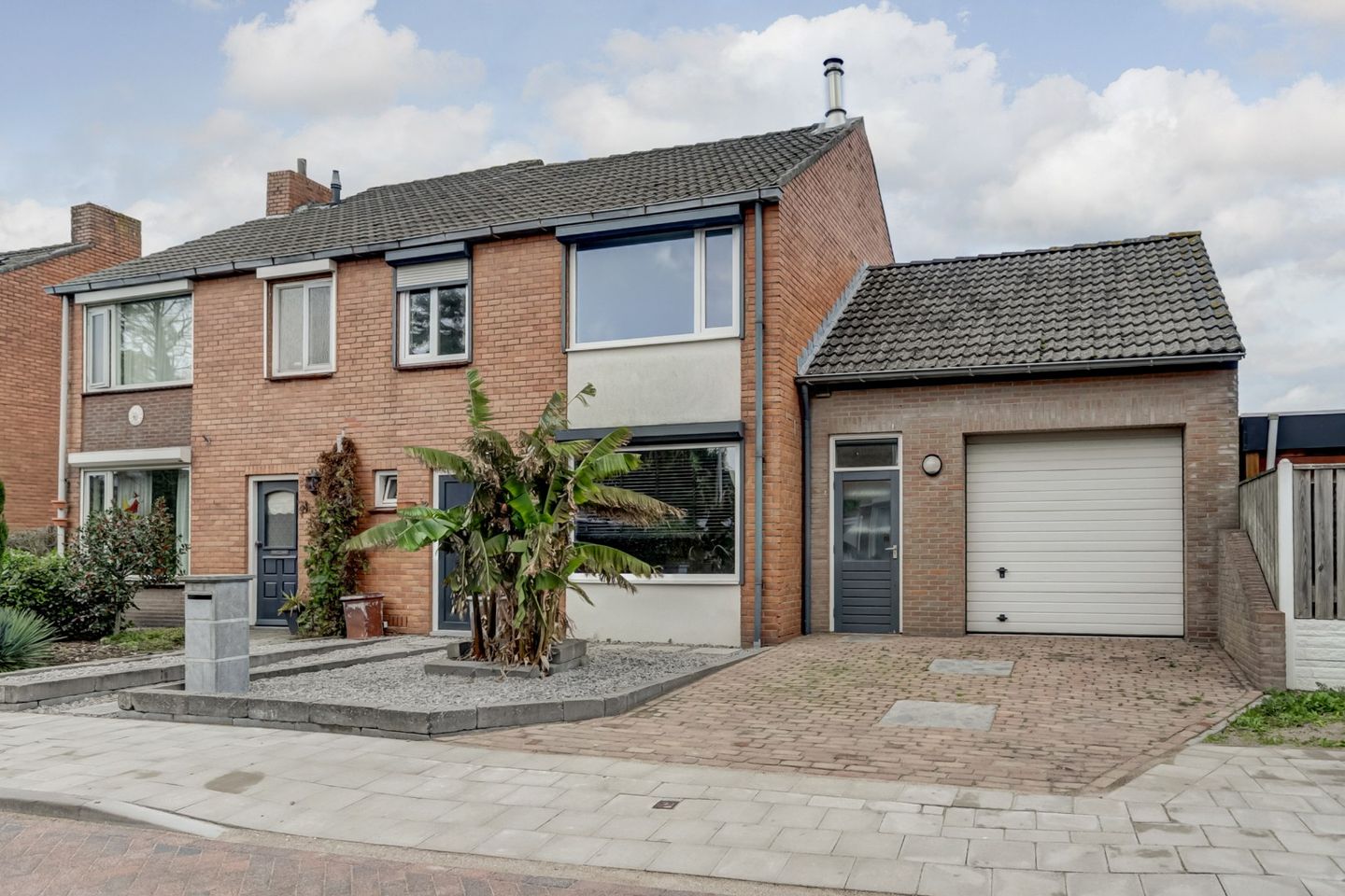 Photo 1 of Montgomerystraat 2