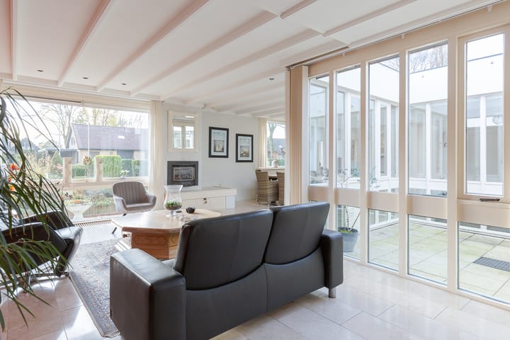 Photo 10 of Hoofdstraat West 102