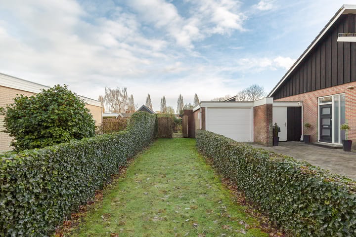 Photo 28 of Hoofdstraat West 102