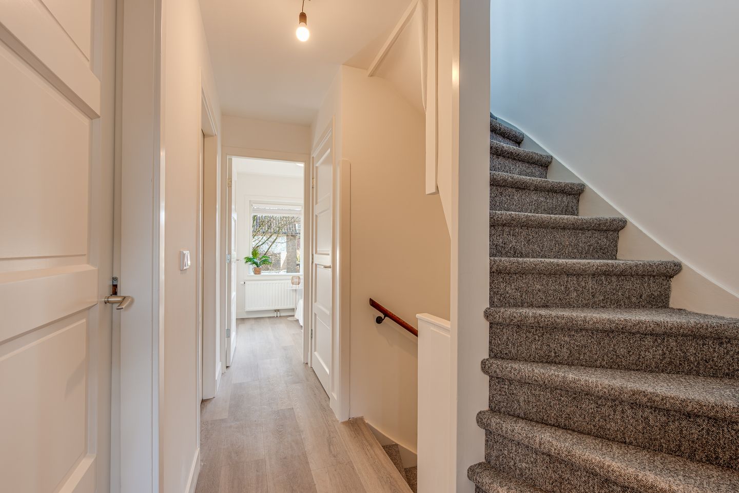 Foto 25 van Van Beuningenstraat 22