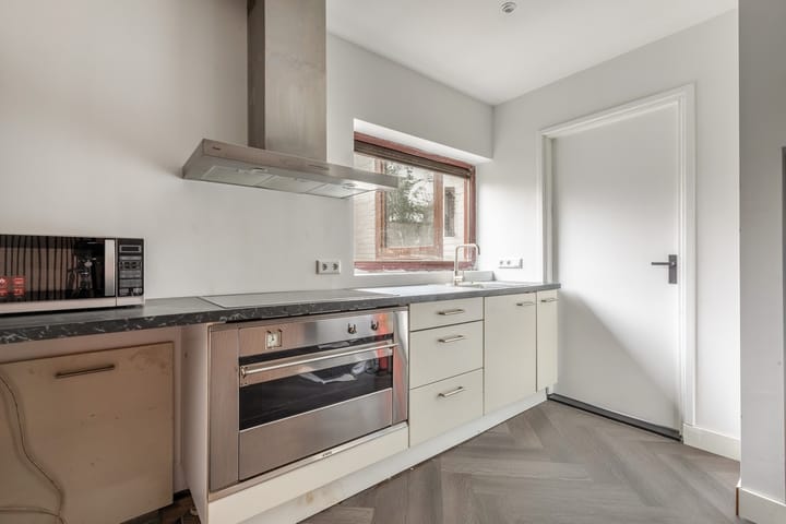 Photo 11 of Violenstraat 44