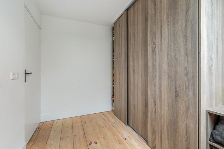 Photo 16 of Violenstraat 44