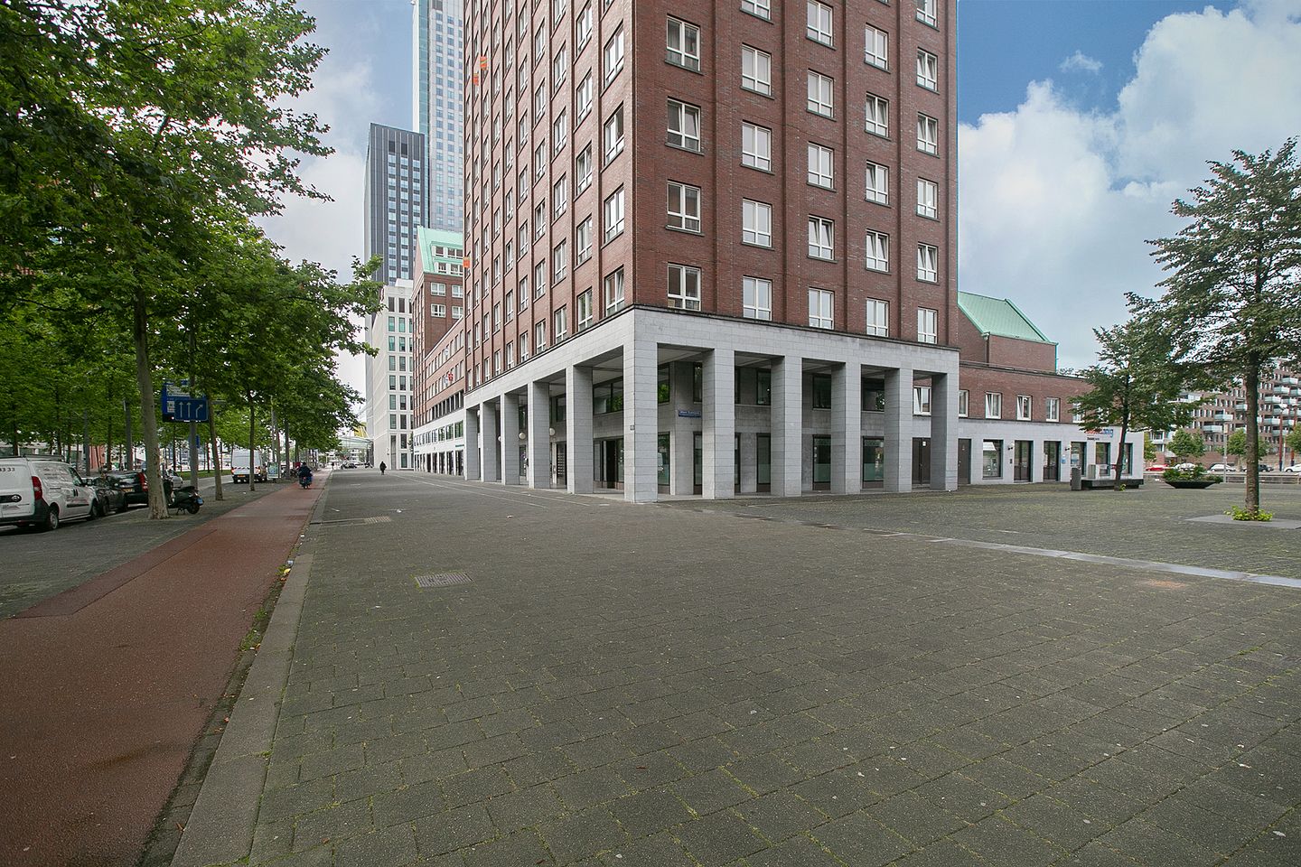 Bekijk foto 1 van Laan op Zuid 196