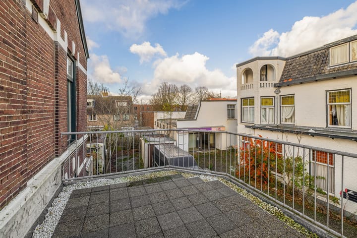 Foto 8 van Weeresteinstraat 23-A