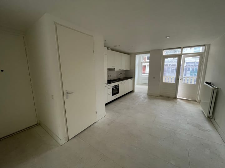 Photo 3 of Wilhelminastraat 80-E