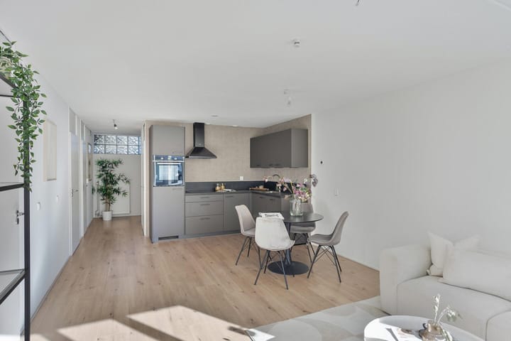 Foto 6 van Meeuwenweg 1-02