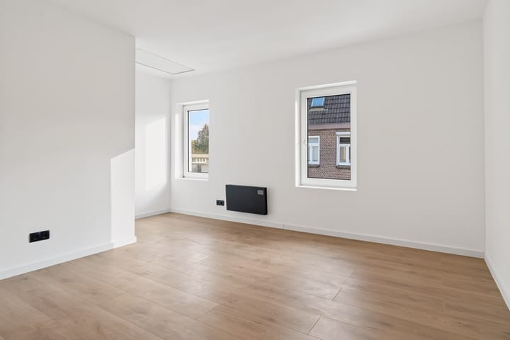 Photo 13 of Sint Barbarastraat 118