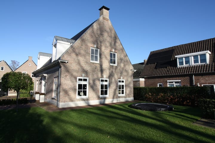 Photo 39 of Oosteinde 55-B