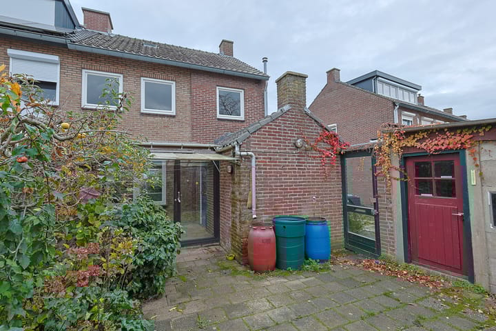 Photo 4 of Jan Steenstraat 18