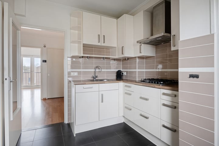 Photo 17 of Diekmanstraat 3-2