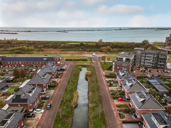 Photo 41 of Galjoen 08 49