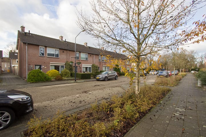 Photo 5 of van Goghstraat 6