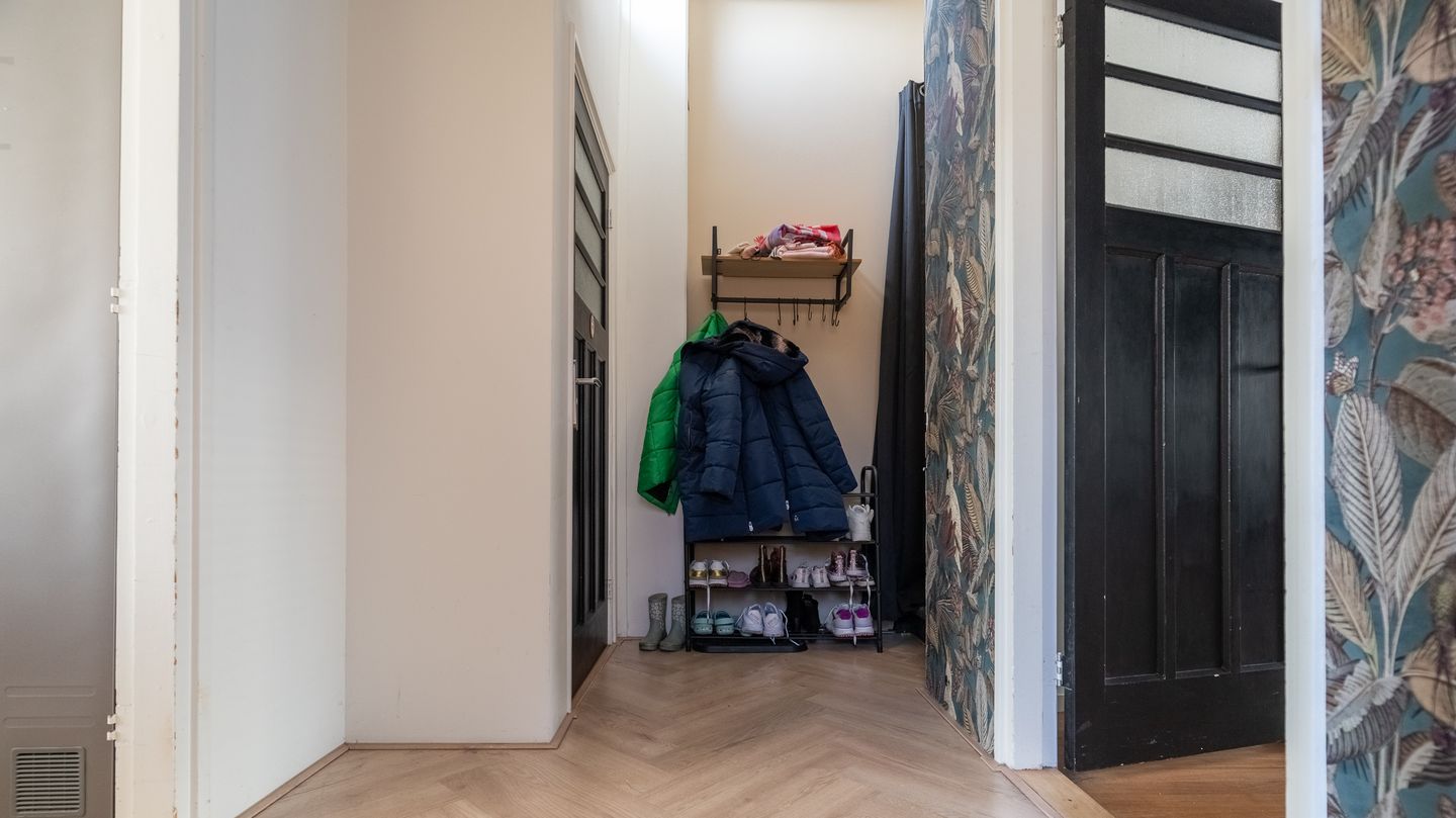 Photo 14 of Bornsestraat 75