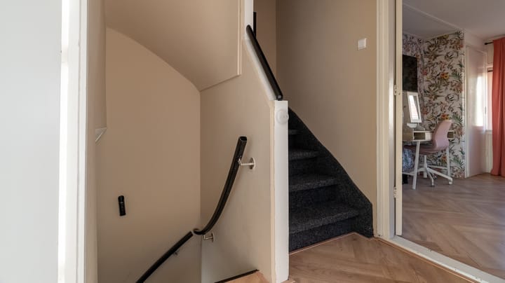 Foto 15 van Bornsestraat 75