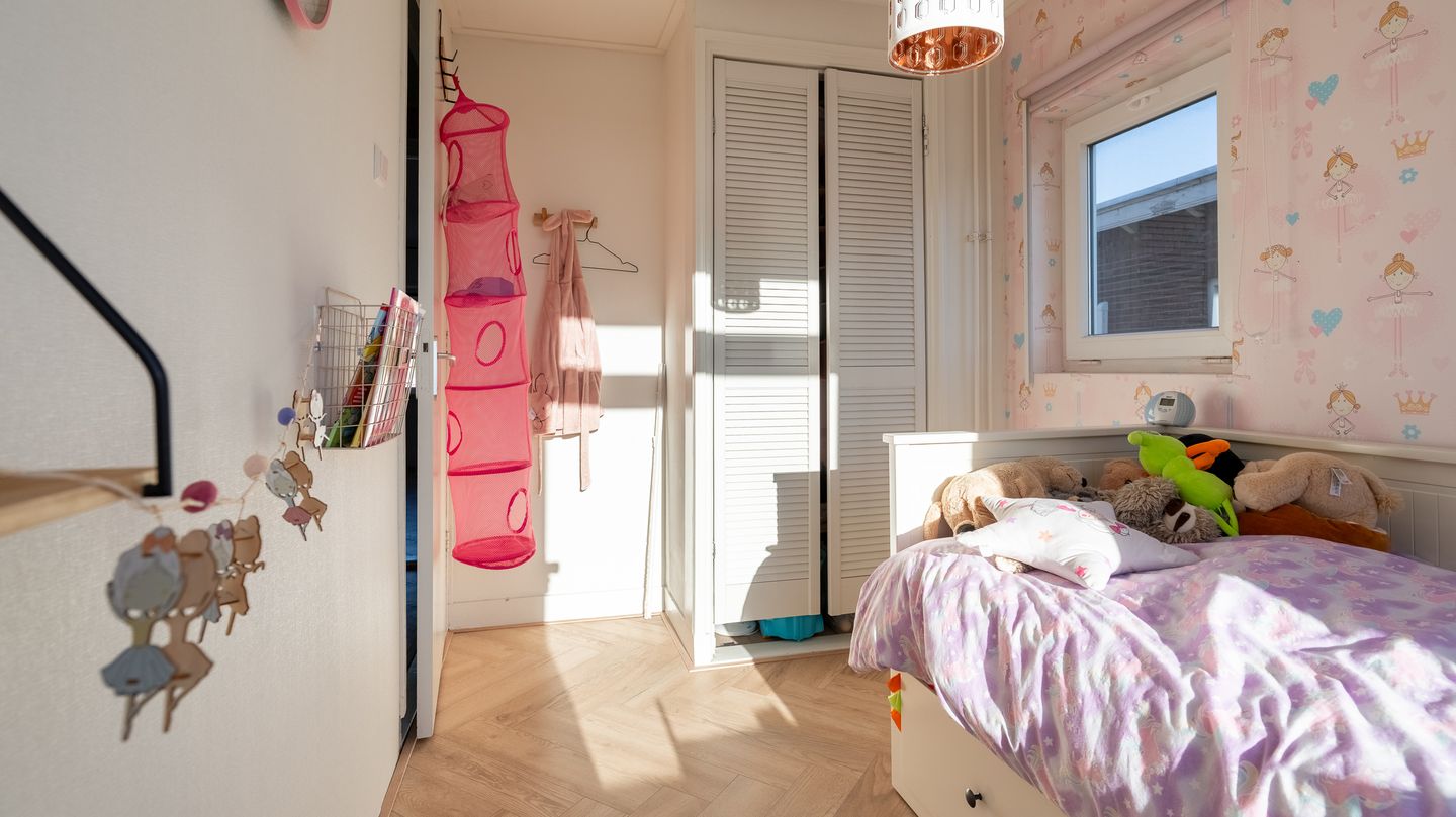 Photo 20 of Bornsestraat 75