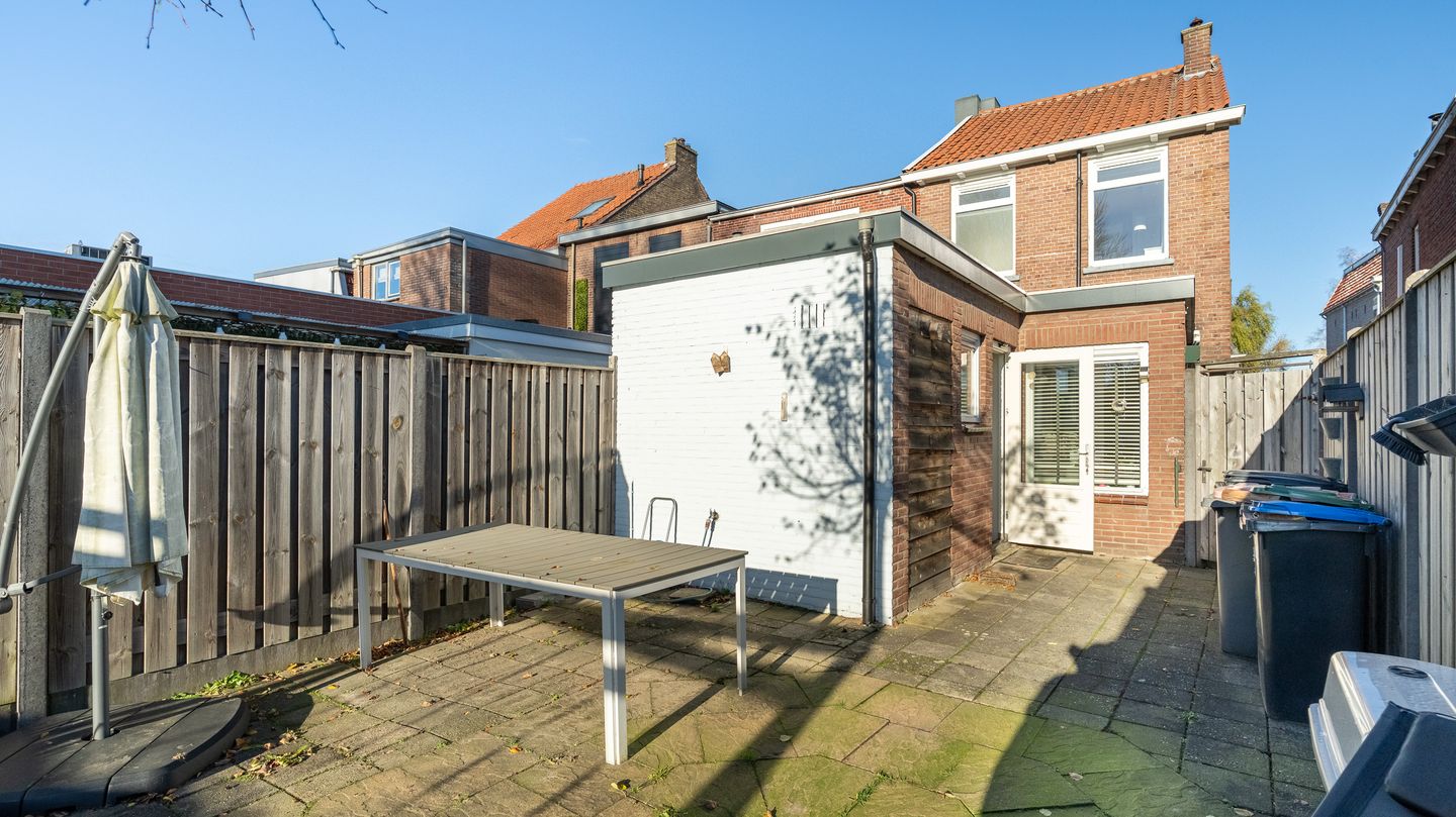 Photo 29 of Bornsestraat 75