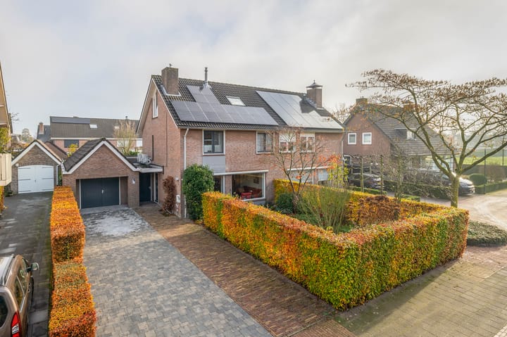 Photo 32 of Oranje-Nassaulaan 35