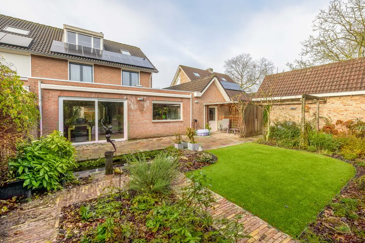 Photo 37 of Oranje-Nassaulaan 35