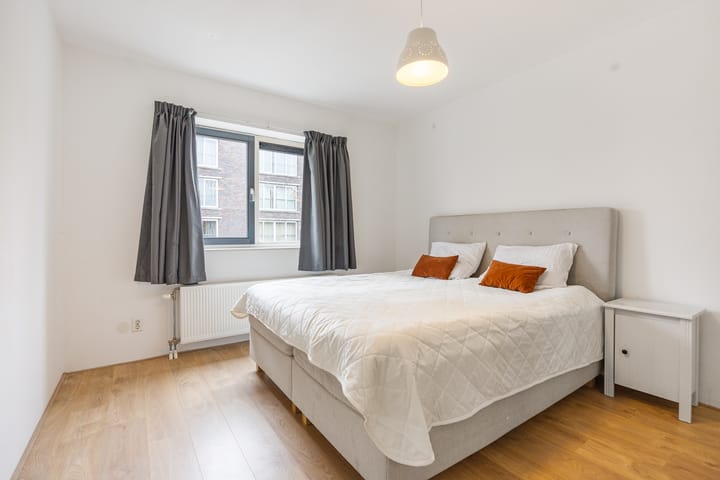 Foto 24 van Peter Martensstraat 43